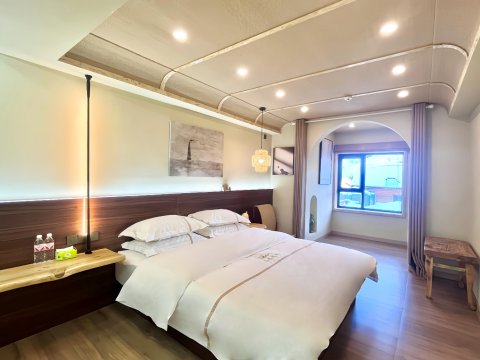 可可托海山禾悦舍民宿