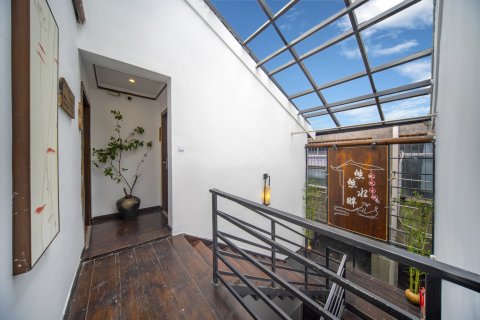 悠悠水畔•高端江景民宿(凤凰古城景区南华门店)