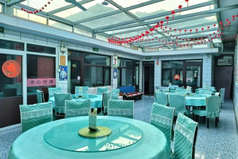 滦平苗佳农家院