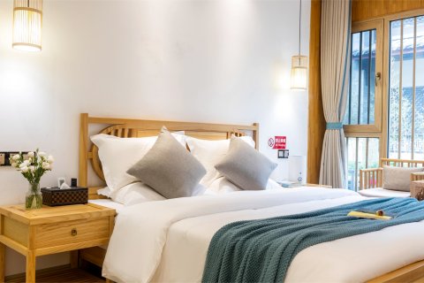 丽江木房子轻奢民宿