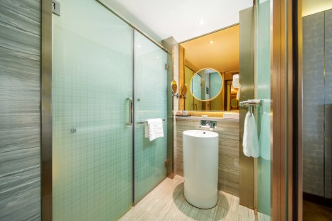 铂晶轻奢酒店(省耕公园店)