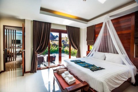 普吉岛奈扬海滩T别墅(T-Villa Phuket)