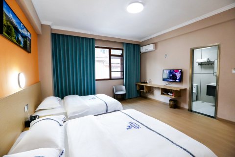 墨江城外城酒店