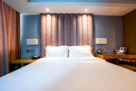 悦季酒店(广州高铁南站洛溪地铁站店)