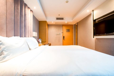 悦季酒店(广州高铁南站洛溪地铁站店)