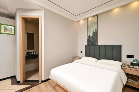 格林豪泰智选酒店(江苏师范大学泉山校区学苑路店)