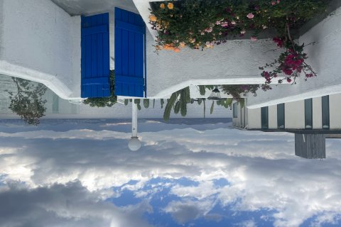 大理朋临居海景度假酒店(洱海生态廊道三圣岛店)