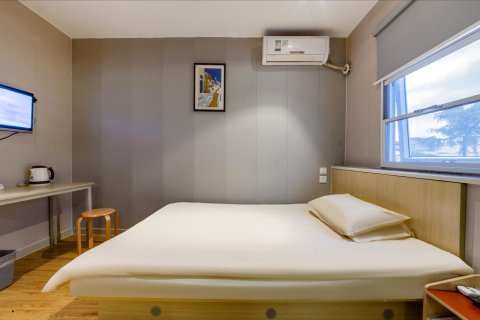 百时快捷酒店(成都杜甫草堂省骨科医院地铁站店)