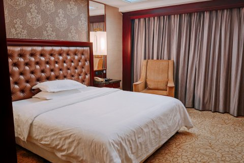 广东三埠假日酒店