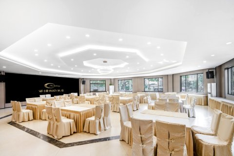 西塘假日酒店(烟雨长廊西塘古镇景区店)