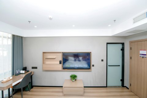 亚悦酒店(万安十八口塘店)