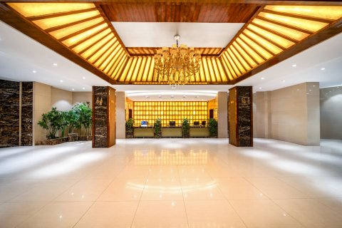 罗山水立方大酒店