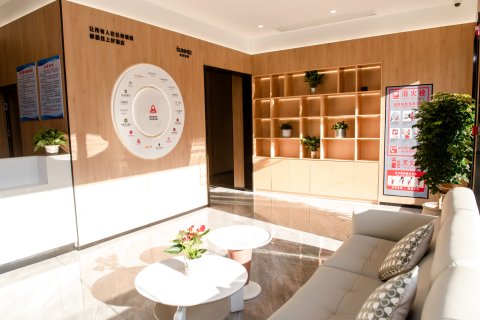 亚悦酒店(万安十八口塘店)