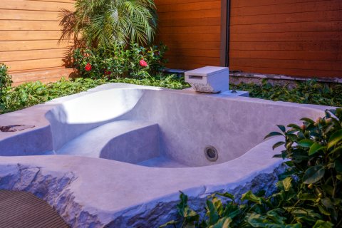 弥勒太平湖森林木屋酒店