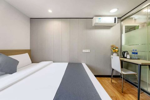 逸方酒店(广州上下九步行街陈家祠地铁站店)