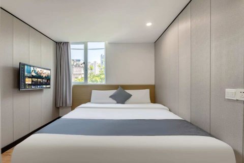 逸方酒店(广州上下九步行街陈家祠地铁站店)