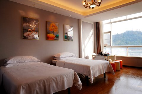 维也纳酒店(梧州骑楼城店)