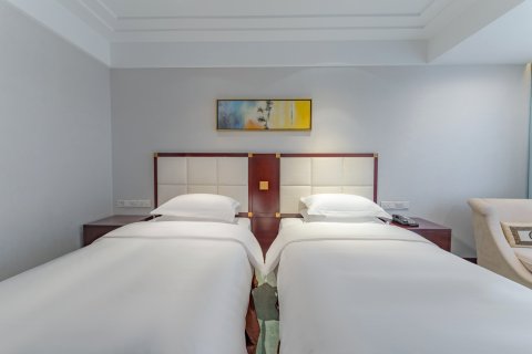 武当山万达颐华酒店(武当山景区售票处店)