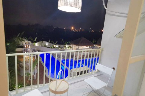 木筑泳池精选度假酒店(三亚湾凤凰国际机场店)