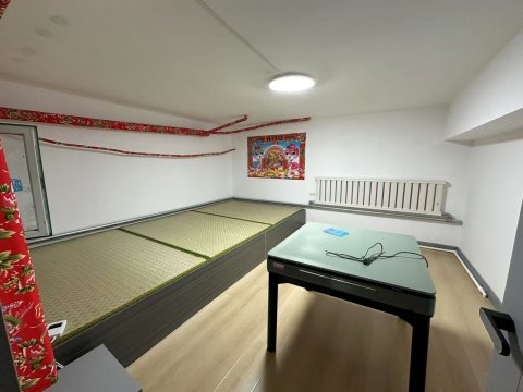 靠山农家大院