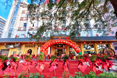 乳源华天龙商务酒店