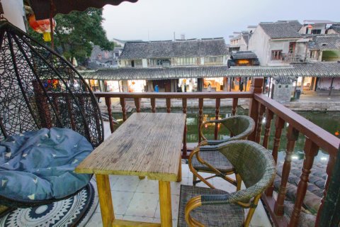 西塘依河近园客栈