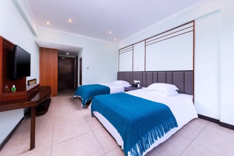 彩虹生态酒店(海囗国贸外滩中心店)