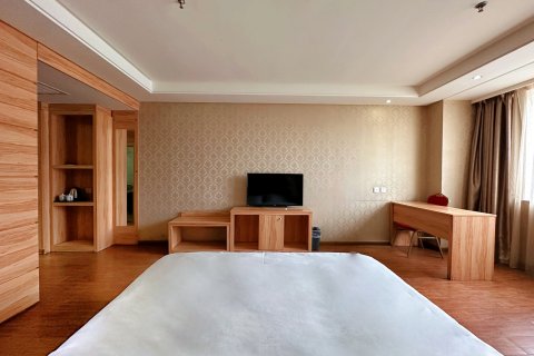 昊诚商务酒店(鞍山火车站店)