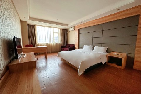 昊诚商务酒店(鞍山火车站店)