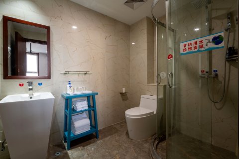 临潼蓝海阳酒店(西安华清池地铁站店)