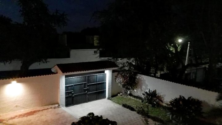 莉亚阿吉克湖岸民宿(Lia Ajijic - Lakeside B&B)
