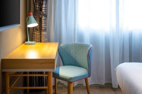 如家酒店·neo (铜川新区市政府斯正街店)