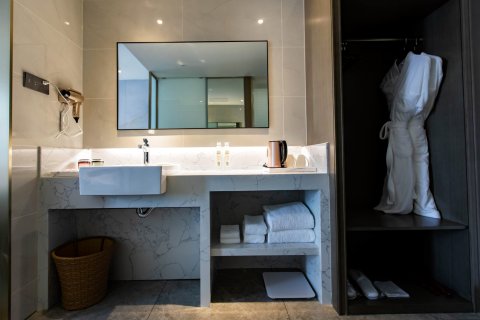 遵义遵投丽呈酒店(苏州路国贸购物中心店)