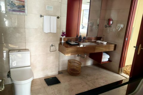 长春华天大酒店