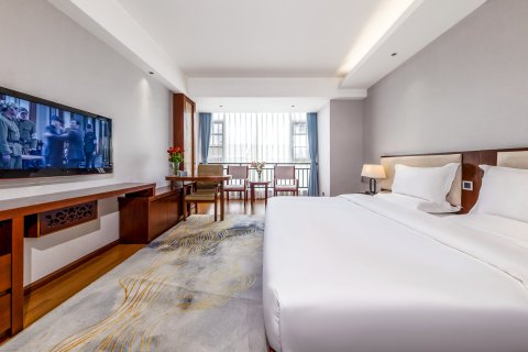 丽景酒店(弥勒湖泉生态园店)