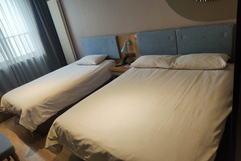 如家酒店(济南泉城路趵突泉店)