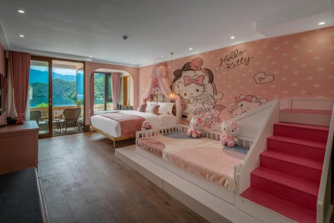 泸沽湖湖畔之梦·半山湖景美宿