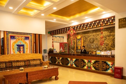 木里卡卓大酒店