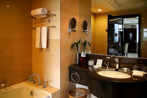 海口天佑大酒店(西海岸假日海滩)