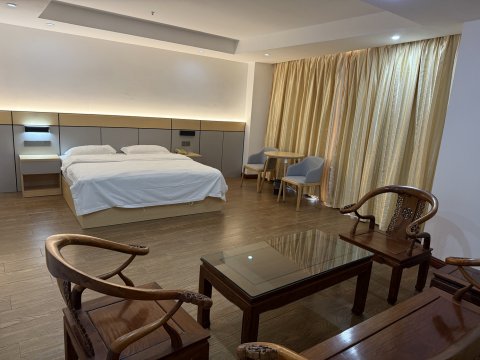 东兴福珍大酒店