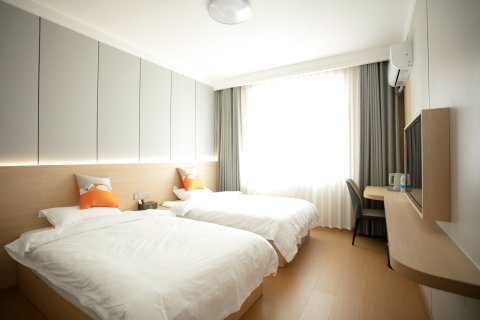 平舆中州快捷宾馆