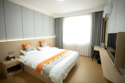 平舆中州快捷宾馆