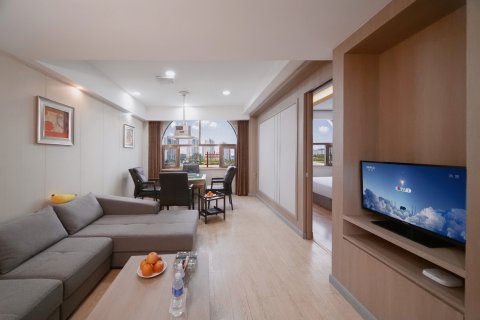 V9假日连锁酒店(应城汉宜店)