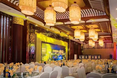 恩施华龙城大酒店