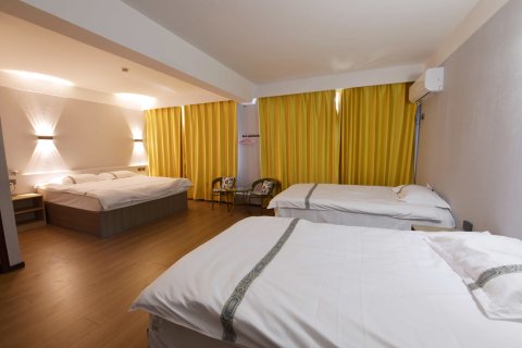 荣成莱卡商务酒店