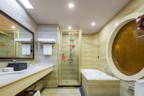 恩施华龙城大酒店