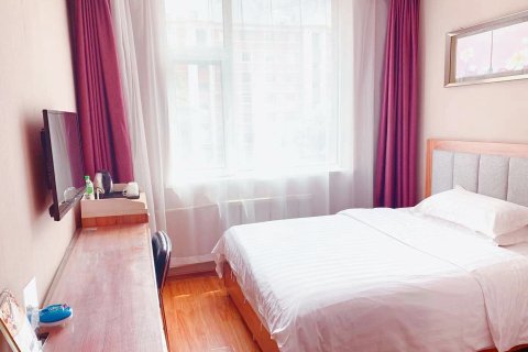 敦煌之星酒店(兰州火车站地铁站店)