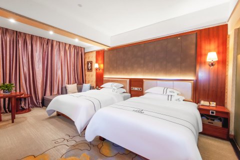 安宁吉湾大酒店