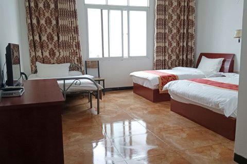 罗平花中游客栈