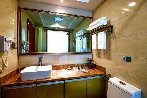 华辰宾馆(兰州省气象局地铁站店)